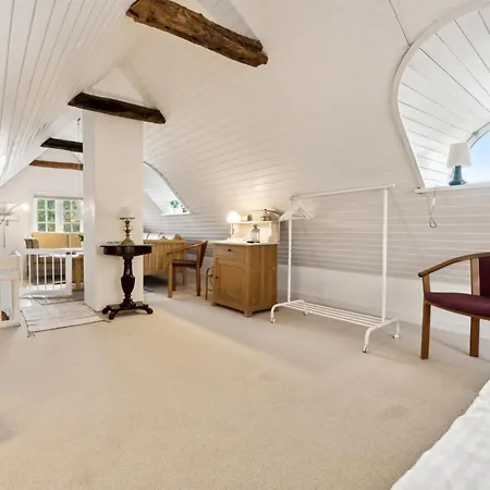 Leoni - 115m From The Sea By Interhome Holiday home Svaneke