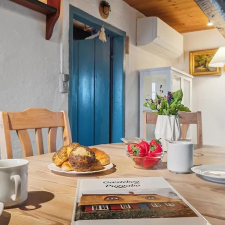 Leoni - 115m From The Sea By Interhome Holiday home